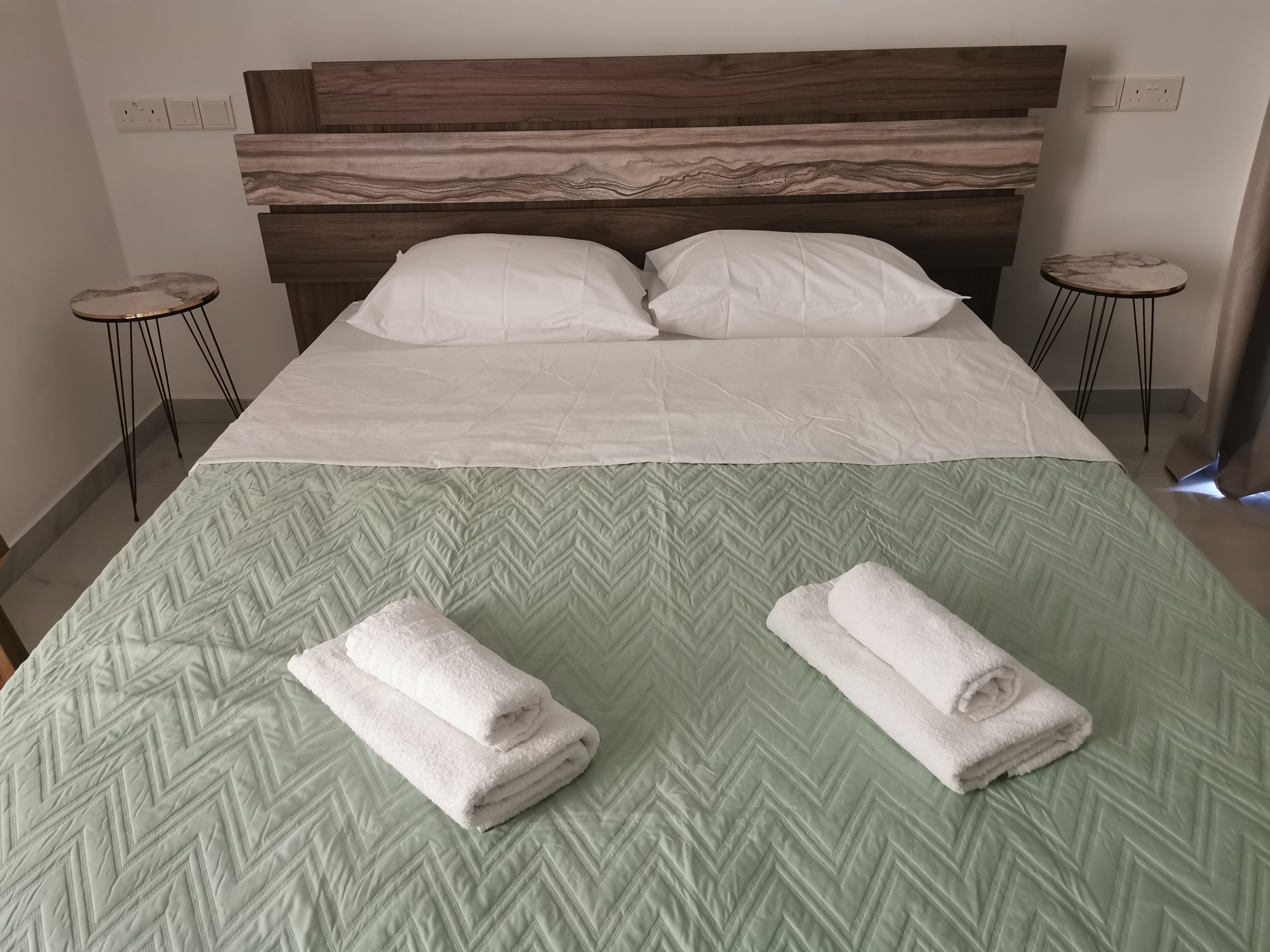 The Queen's double-bed